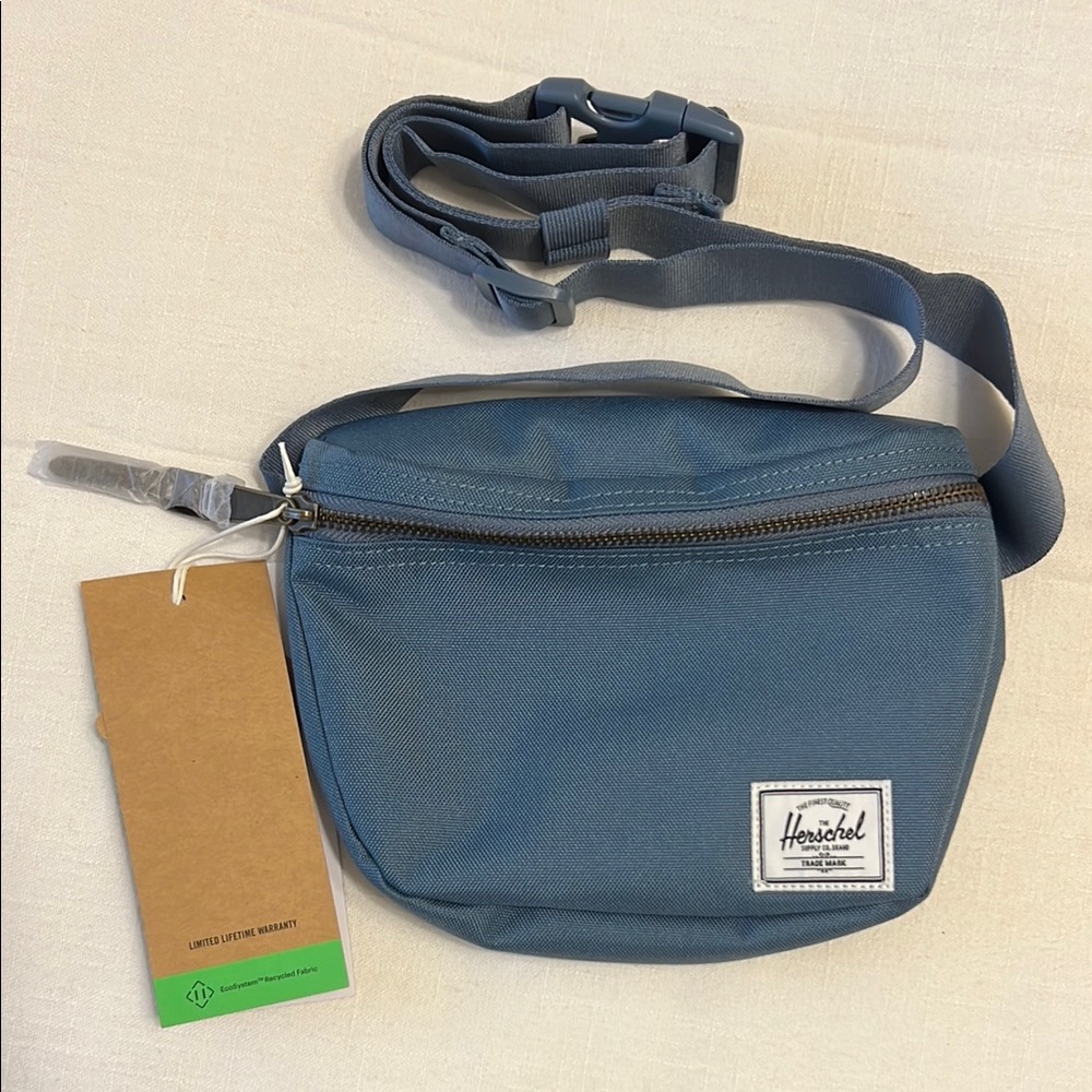 Herschel Supply Company Settlement Hip Pack NWT